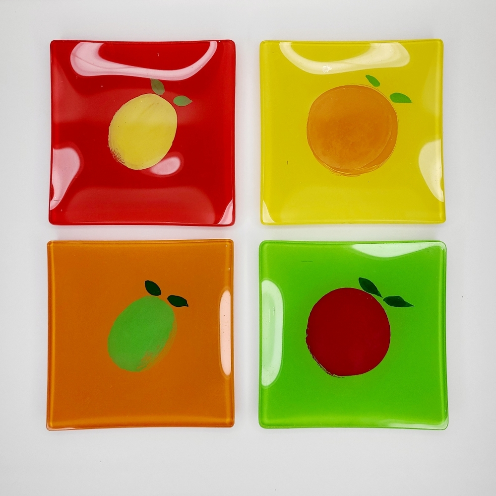 MoMo Panache Orchard 4pc Glass Plate Hor d' Oeuvre, Coaster, Candle Holder 5 x 5
